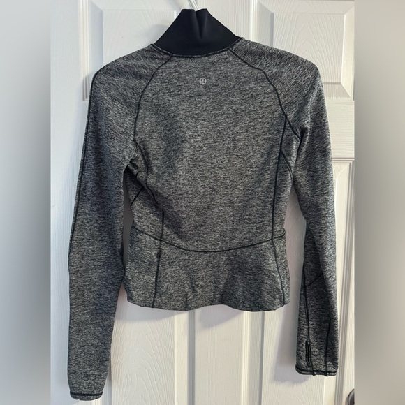 Lululemon Athletica Black Heathered Cropped Sweatshirt - Picture 4 of 7